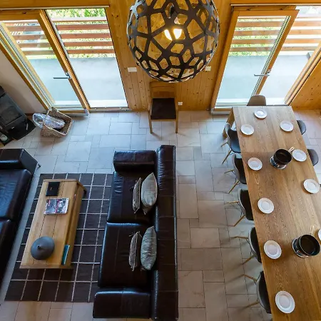 Le Fauconnier * La Tzoumaz